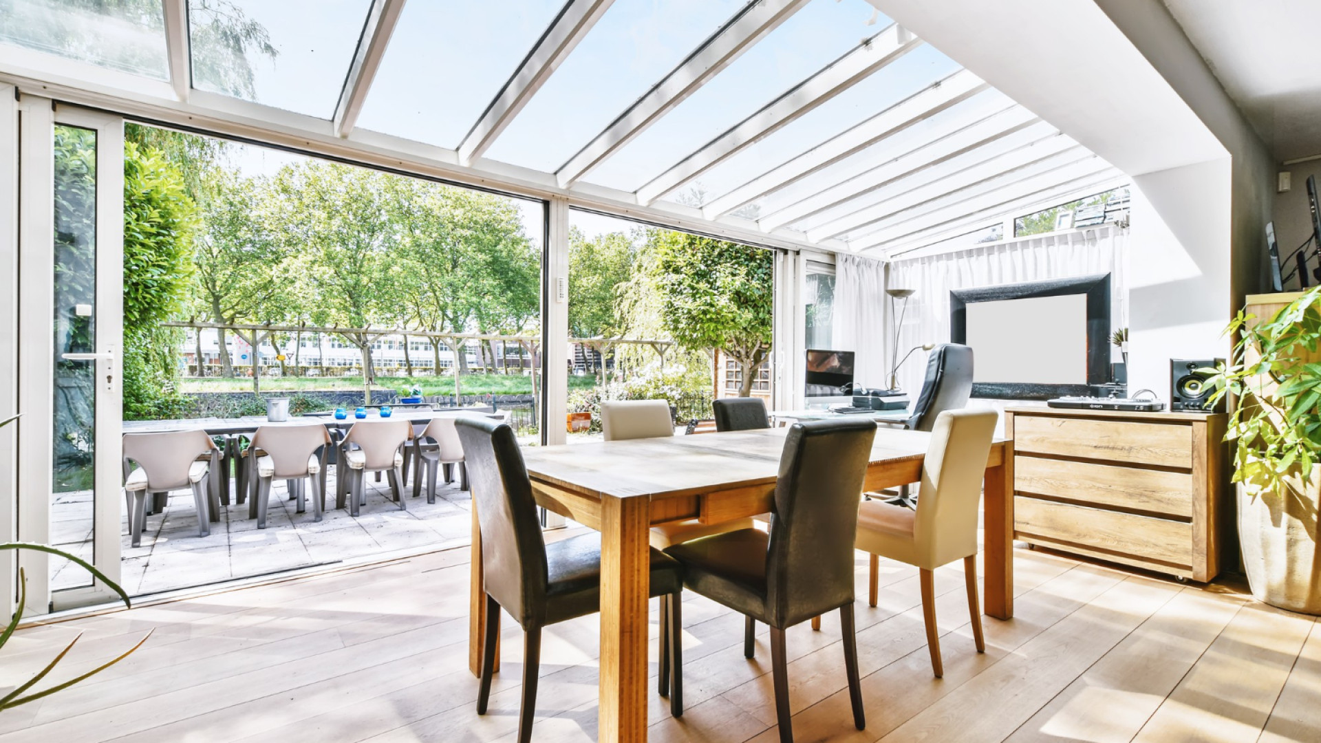 Extension de maison à Châtillon : conseils réussir son projet de véranda